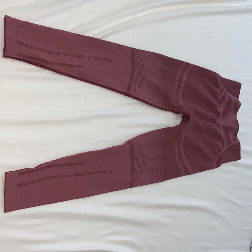 Gymshark Geo Seamless Leggings (ROSE)